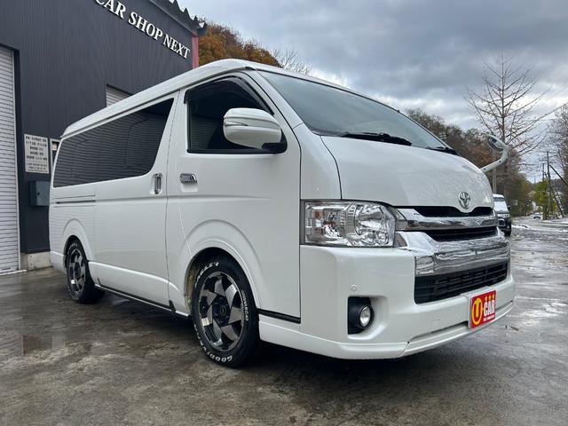 ハイエースワゴン GL 4WD ロング HKSスーパーチャージャー 前置きIC アルパイン11インチナビ Bカメラ フリップダウンモニター ローダウン オーバーフェンダー LEDテール(3枚目)
