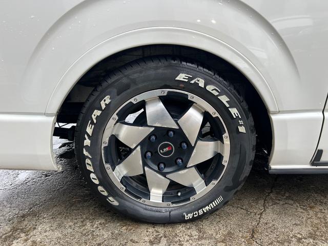 ハイエースワゴン GL 4WD ロング HKSスーパーチャージャー 前置きIC アルパイン11インチナビ Bカメラ フリップダウンモニター ローダウン オーバーフェンダー LEDテール(14枚目)