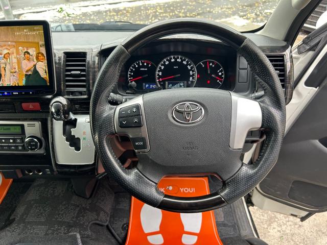 ハイエースワゴン GL 4WD ロング HKSスーパーチャージャー 前置きIC アルパイン11インチナビ Bカメラ フリップダウンモニター ローダウン オーバーフェンダー LEDテール(16枚目)