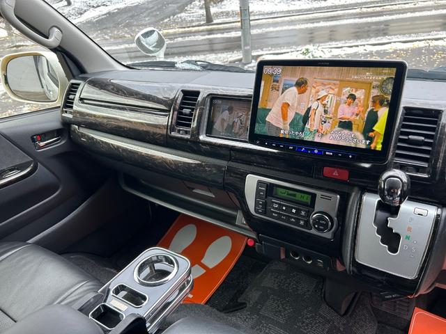 ハイエースワゴン GL 4WD ロング HKSスーパーチャージャー 前置きIC アルパイン11インチナビ Bカメラ フリップダウンモニター ローダウン オーバーフェンダー LEDテール(17枚目)