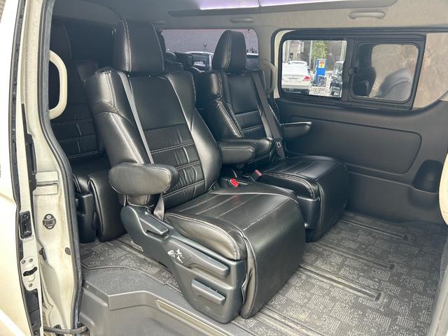 ハイエースワゴン GL 4WD ロング HKSスーパーチャージャー 前置きIC アルパイン11インチナビ Bカメラ フリップダウンモニター ローダウン オーバーフェンダー LEDテール(22枚目)