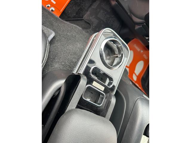 ハイエースワゴン GL 4WD ロング HKSスーパーチャージャー 前置きIC アルパイン11インチナビ Bカメラ フリップダウンモニター ローダウン オーバーフェンダー LEDテール(34枚目)