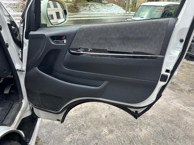 ハイエースワゴン GL 4WD ロング HKSスーパーチャージャー 前置きIC アルパイン11インチナビ Bカメラ フリップダウンモニター ローダウン オーバーフェンダー LEDテール(39枚目)