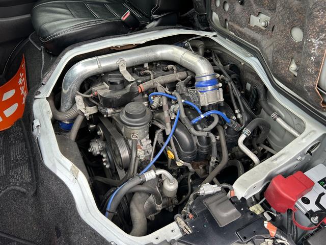 ハイエースワゴン GL 4WD ロング HKSスーパーチャージャー 前置きIC アルパイン11インチナビ Bカメラ フリップダウンモニター ローダウン オーバーフェンダー LEDテール(42枚目)