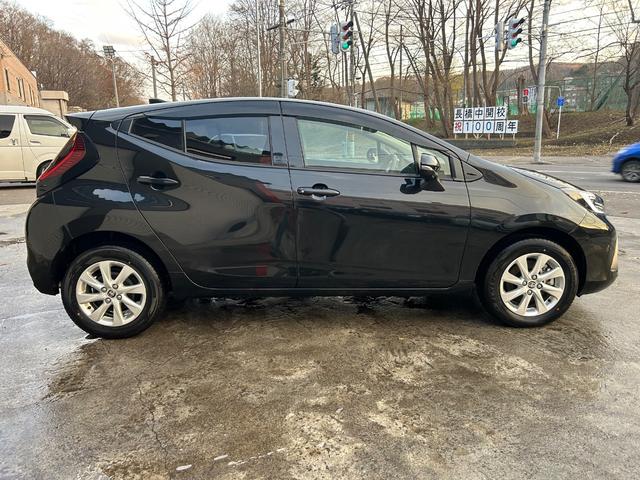 アクア Z 4WD エンスタ 衝突被害軽減ブレーキ 10.5インチディスプレイ バックカメラ トヨタセーフティーセンス HUD(8枚目)