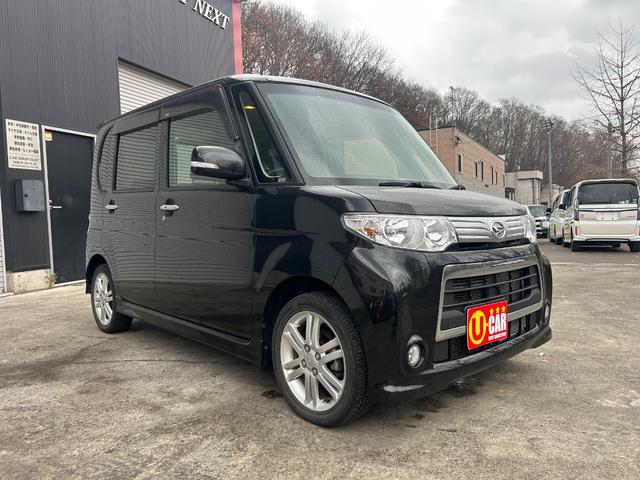 タント カスタムＲＳ　４ＷＤ　ターボ　エコアイドル　パワースライドドア　純正ナビ　ＴＶ　Ｂｌｕｅｔｏｏｔｈオーディオ　エンジンスターター　後期モデル（3枚目）