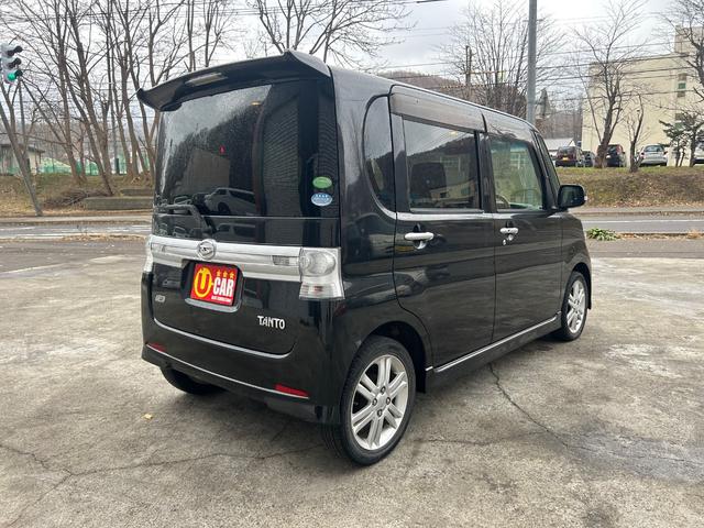 タント カスタムＲＳ　４ＷＤ　ターボ　エコアイドル　パワースライドドア　純正ナビ　ＴＶ　Ｂｌｕｅｔｏｏｔｈオーディオ　エンジンスターター　後期モデル（4枚目）