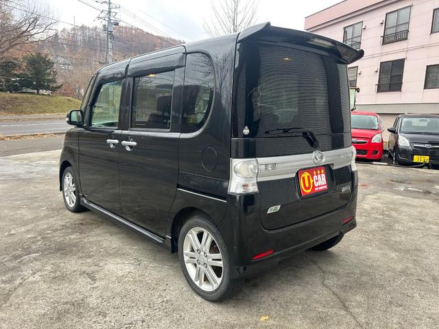 タント カスタムＲＳ　４ＷＤ　ターボ　エコアイドル　パワースライドドア　純正ナビ　ＴＶ　Ｂｌｕｅｔｏｏｔｈオーディオ　エンジンスターター　後期モデル（6枚目）