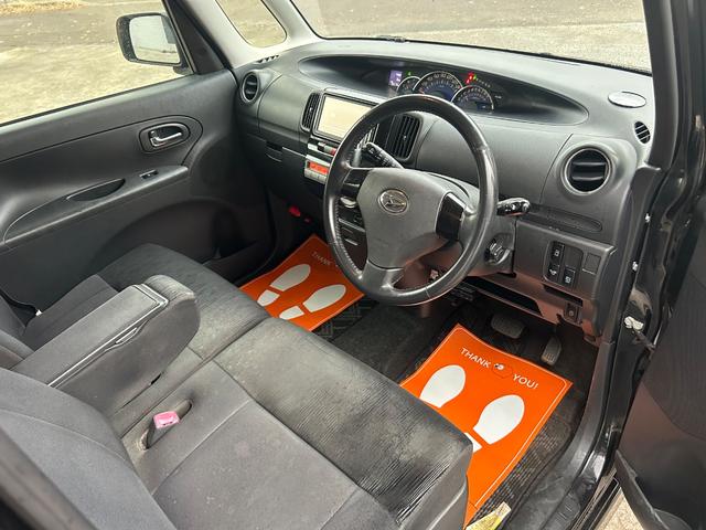 タント カスタムＲＳ　４ＷＤ　ターボ　エコアイドル　パワースライドドア　純正ナビ　ＴＶ　Ｂｌｕｅｔｏｏｔｈオーディオ　エンジンスターター　後期モデル（10枚目）