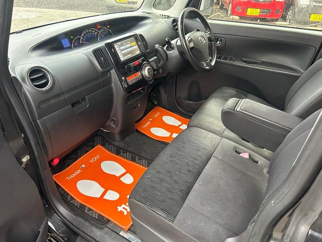 タント カスタムＲＳ　４ＷＤ　ターボ　エコアイドル　パワースライドドア　純正ナビ　ＴＶ　Ｂｌｕｅｔｏｏｔｈオーディオ　エンジンスターター　後期モデル（14枚目）