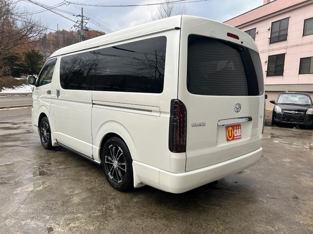 ハイエースワゴン ＧＬ　ファインテックツアラー　４ＷＤ　両側パワースライドドア　社外ナビ　ＴＶ　Ｂカメラ　フリップダウンモニター　フロントスポイラー　社外ＬＥＤテールランプ　シートカバー（6枚目）