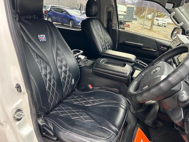 ハイエースワゴン ＧＬ　ファインテックツアラー　４ＷＤ　両側パワースライドドア　社外ナビ　ＴＶ　Ｂカメラ　フリップダウンモニター　フロントスポイラー　社外ＬＥＤテールランプ　シートカバー（12枚目）