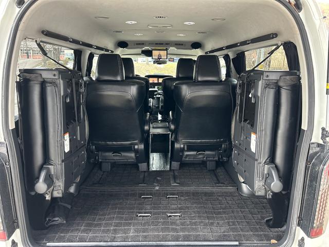 ハイエースワゴン ＧＬ　ファインテックツアラー　４ＷＤ　両側パワースライドドア　社外ナビ　ＴＶ　Ｂカメラ　フリップダウンモニター　フロントスポイラー　社外ＬＥＤテールランプ　シートカバー（19枚目）