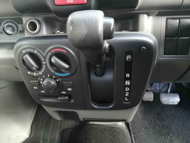 エブリイ ＰＡリミテッド　４ＡＴ　４ＷＤ（6枚目）