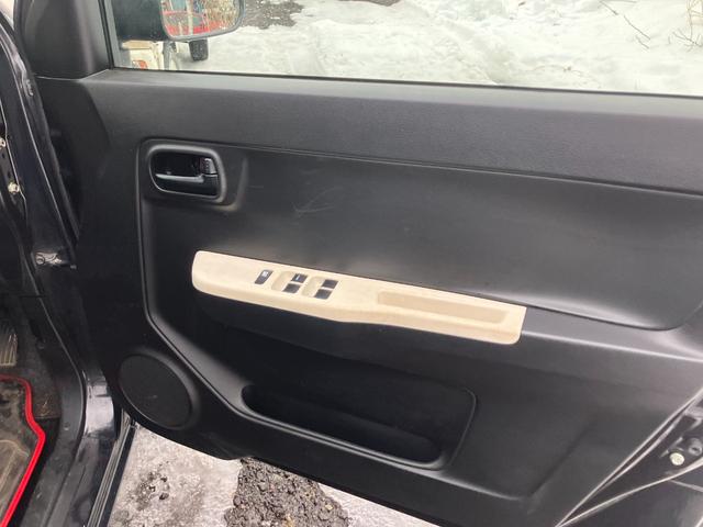 アルト Ｌ　エコアイドル　横滑り防止装置付き　運転席助手席エアバッグ　シートＨ　ＰＷ　セキュリティアラーム　キーレス　ＰＳ　運転席エアバック　ＡＢＳ　４ＷＤ　エアコン　安全ボディ（10枚目）