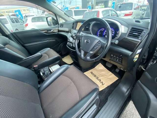 4WD/Sunroof/Navi/DVD/AW