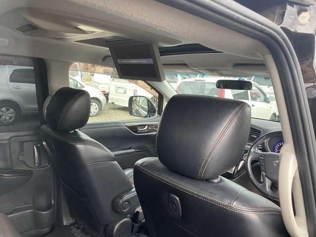 4WD/Sunroof/Navi/DVD/AW