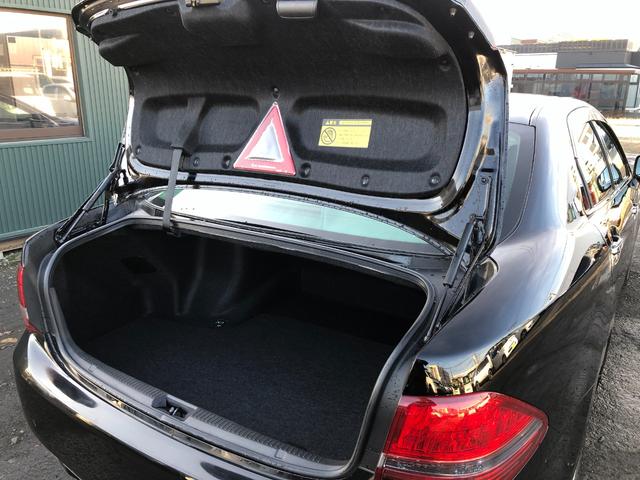 クラウン ロイヤルサルーンｉ－Ｆｏｕｒ　寒冷地仕様　パワーシート　プッシュスタート　スマートキー　トランクイージークローザー　ＨＩＤ　パワーシート　キーレス　盗難防止システム　衝突安全ボディ　ＡＢＳ　ＥＳＣ（34枚目）