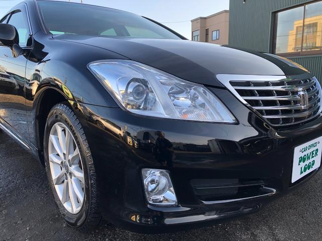 クラウン ロイヤルサルーンｉ－Ｆｏｕｒ　寒冷地仕様　パワーシート　プッシュスタート　スマートキー　トランクイージークローザー　ＨＩＤ　パワーシート　キーレス　盗難防止システム　衝突安全ボディ　ＡＢＳ　ＥＳＣ（40枚目）
