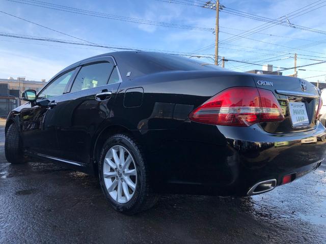 クラウン ロイヤルサルーンｉ－Ｆｏｕｒ　寒冷地仕様　パワーシート　プッシュスタート　スマートキー　トランクイージークローザー　ＨＩＤ　パワーシート　キーレス　盗難防止システム　衝突安全ボディ　ＡＢＳ　ＥＳＣ（46枚目）