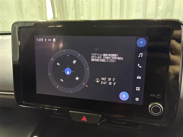 ヤリスクロス ハイブリッドＺ　４ＷＤ　メモリーナビ　バックカメラ　衝突被害軽減システム　ＥＴＣ　ＬＥＤヘッドランプ（14枚目）