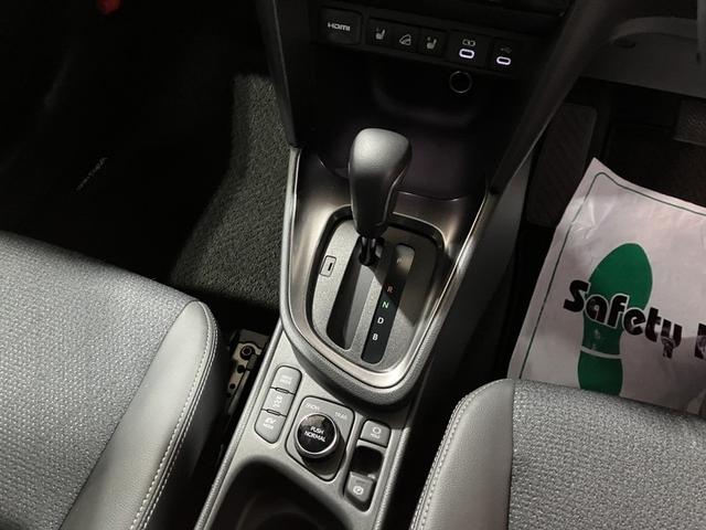 ヤリスクロス ハイブリッドＺ　４ＷＤ　メモリーナビ　バックカメラ　衝突被害軽減システム　ＥＴＣ　ＬＥＤヘッドランプ（13枚目）