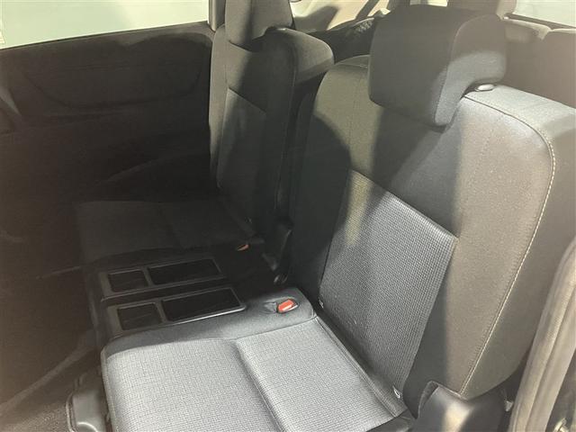 シエンタ Ｇ　４ＷＤ　フルセグ　メモリーナビ　ＤＶＤ再生　バックカメラ　衝突被害軽減システム　ＥＴＣ　ドラレコ　両側電動スライド　ＬＥＤヘッドランプ　乗車定員６人　３列シート（8枚目）