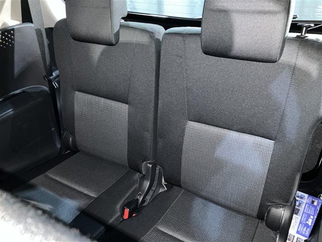 シエンタ Ｇ　４ＷＤ　フルセグ　メモリーナビ　ＤＶＤ再生　バックカメラ　衝突被害軽減システム　ＥＴＣ　ドラレコ　両側電動スライド　ＬＥＤヘッドランプ　乗車定員６人　３列シート（9枚目）