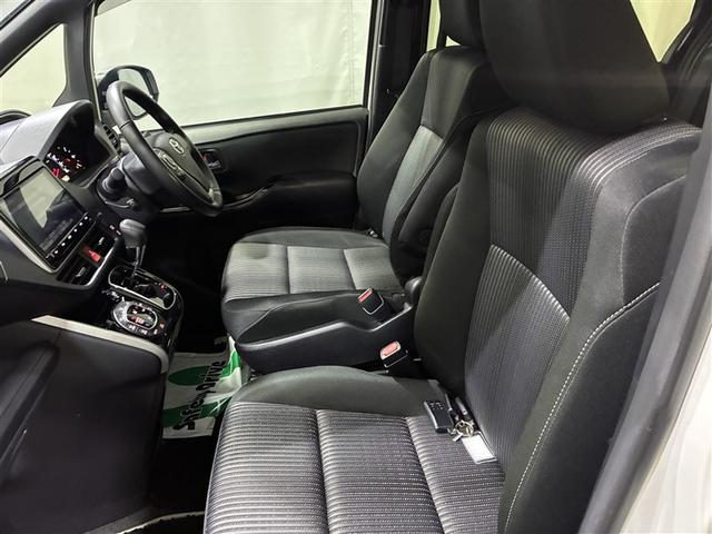 ヴォクシー ＺＳ　煌ＩＩ　４ＷＤ　フルセグ　メモリーナビ　ＤＶＤ再生　バックカメラ　衝突被害軽減システム　ＥＴＣ　両側電動スライド　ＬＥＤヘッドランプ　乗車定員７人　３列シート　ワンオーナー　アイドリングストップ（7枚目）