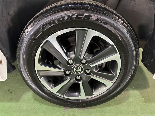 ヴォクシー ＺＳ　煌ＩＩ　４ＷＤ　フルセグ　メモリーナビ　ＤＶＤ再生　バックカメラ　衝突被害軽減システム　ＥＴＣ　両側電動スライド　ＬＥＤヘッドランプ　乗車定員７人　３列シート　ワンオーナー　アイドリングストップ（22枚目）