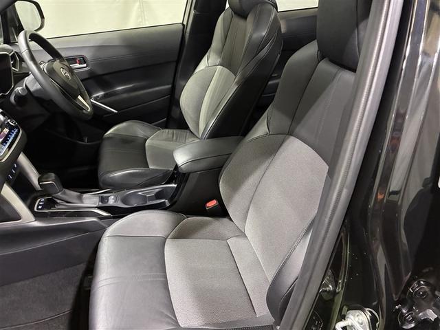 カローラクロス ハイブリッド　Ｚ　サンルーフ　４ＷＤ　メモリーナビ　バックカメラ　衝突被害軽減システム　ＥＴＣ　ＬＥＤヘッドランプ　ワンオーナー（7枚目）