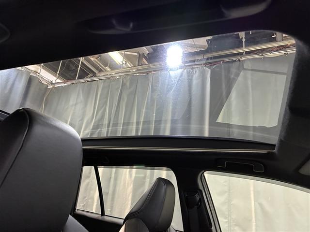 カローラクロス ハイブリッド　Ｚ　サンルーフ　４ＷＤ　メモリーナビ　バックカメラ　衝突被害軽減システム　ＥＴＣ　ＬＥＤヘッドランプ　ワンオーナー（18枚目）