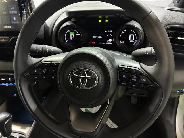 ヤリス ハイブリッドＺ　４ＷＤ　ＤＶＤ再生　バックカメラ　衝突被害軽減システム　ＥＴＣ　ドラレコ　ＬＥＤヘッドランプ　ワンオーナー（12枚目）