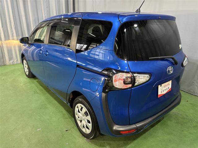 シエンタ Ｇ　４ＷＤ　ＥＴＣ　両側電動スライド　乗車定員６人　３列シート（3枚目）