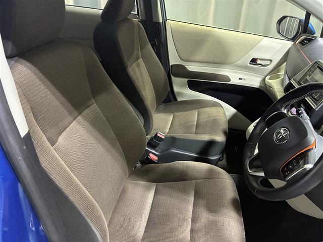 シエンタ Ｇ　４ＷＤ　ＥＴＣ　両側電動スライド　乗車定員６人　３列シート（5枚目）