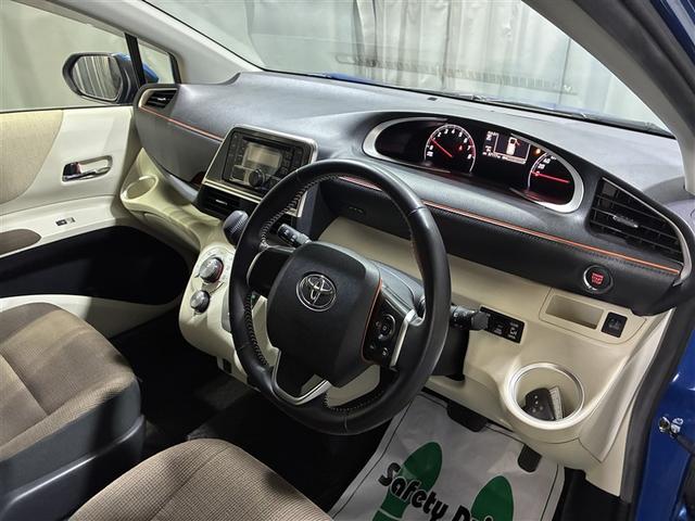 シエンタ Ｇ　４ＷＤ　ＥＴＣ　両側電動スライド　乗車定員６人　３列シート（11枚目）