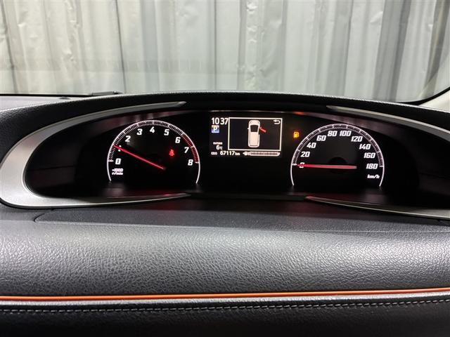 シエンタ Ｇ　４ＷＤ　ＥＴＣ　両側電動スライド　乗車定員６人　３列シート（14枚目）