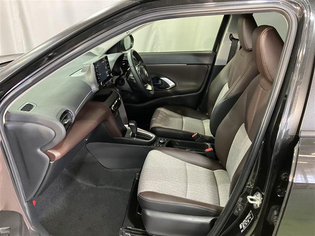 ヤリスクロス ハイブリッドＺ　４ＷＤ　ミュージックプレイヤー接続可　バックカメラ　衝突被害軽減システム　ＥＴＣ　ＬＥＤヘッドランプ（5枚目）