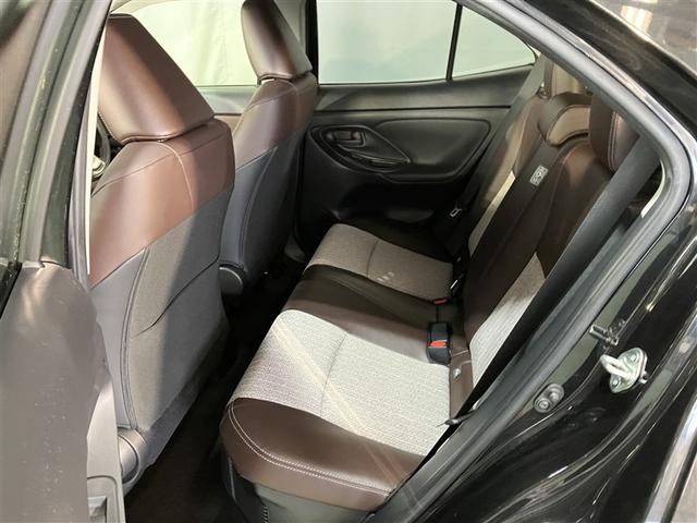 ヤリスクロス ハイブリッドＺ　４ＷＤ　ミュージックプレイヤー接続可　バックカメラ　衝突被害軽減システム　ＥＴＣ　ＬＥＤヘッドランプ（6枚目）