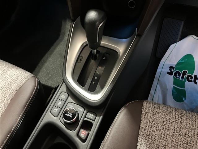 ヤリスクロス ハイブリッドＺ　４ＷＤ　ミュージックプレイヤー接続可　バックカメラ　衝突被害軽減システム　ＥＴＣ　ＬＥＤヘッドランプ（10枚目）