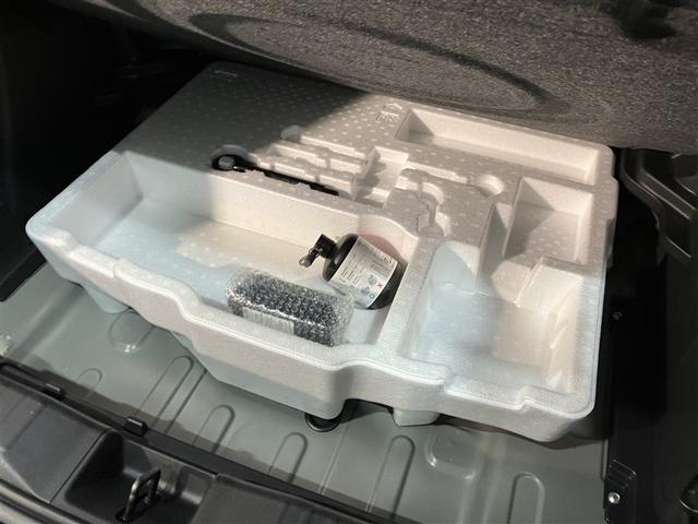 ヤリスクロス ハイブリッドＺ　４ＷＤ　ミュージックプレイヤー接続可　バックカメラ　衝突被害軽減システム　ＥＴＣ　ＬＥＤヘッドランプ（18枚目）