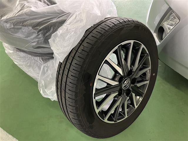 ヴォクシー ＺＳ　煌ＩＩ　４ＷＤ　フルセグ　メモリーナビ　ＤＶＤ再生　ミュージックプレイヤー接続可　バックカメラ　衝突被害軽減システム　ＥＴＣ　両側電動スライド　ＬＥＤヘッドランプ　ウオークスルー　乗車定員７人　３列シート（28枚目）