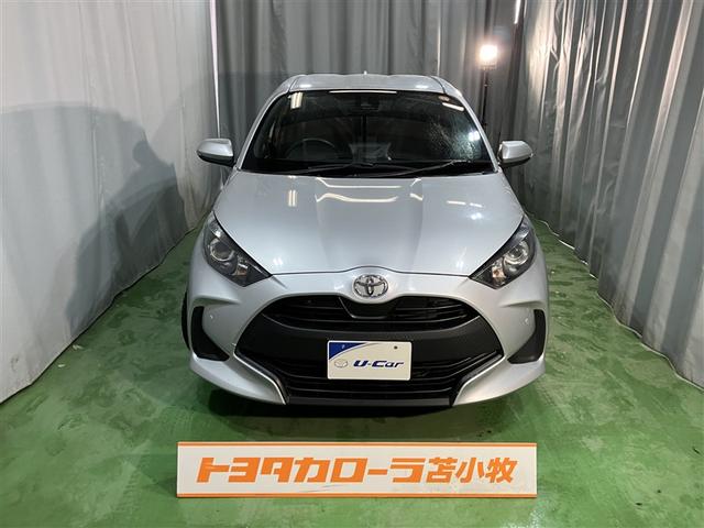 ヤリス Ｘ　４ＷＤ　メモリーナビ　バックカメラ　衝突被害軽減システム　ＥＴＣ（2枚目）