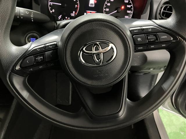 ヤリス Ｘ　４ＷＤ　メモリーナビ　バックカメラ　衝突被害軽減システム　ＥＴＣ（17枚目）