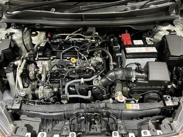 ヤリス Ｘ　４ＷＤ　メモリーナビ　バックカメラ　衝突被害軽減システム　ＥＴＣ（19枚目）