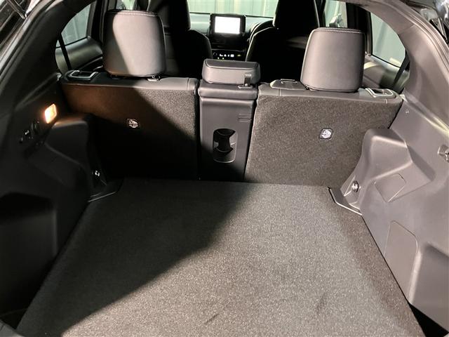 ヤリスクロス ハイブリッドＺ　４ＷＤ　メモリーナビ　バックカメラ　衝突被害軽減システム　ＥＴＣ　ＬＥＤヘッドランプ（10枚目）