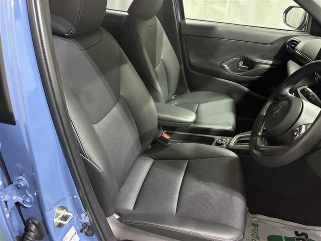 ヤリスクロス ハイブリッドＺ　４ＷＤ　メモリーナビ　バックカメラ　衝突被害軽減システム　ＥＴＣ　ＬＥＤヘッドランプ（5枚目）