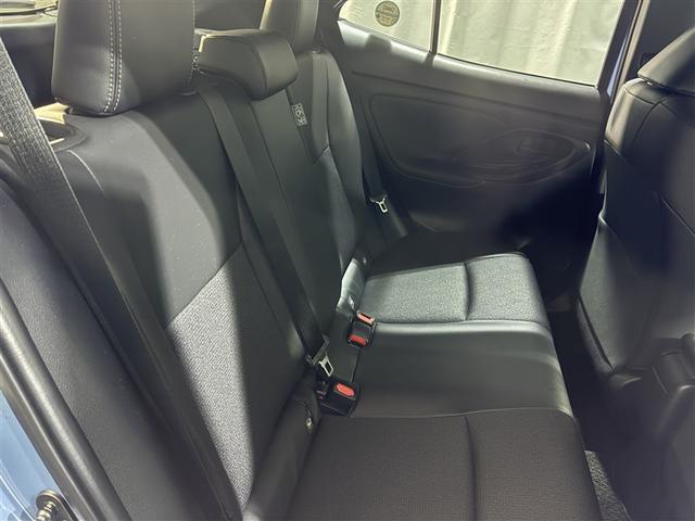 ヤリスクロス ハイブリッドＺ　４ＷＤ　メモリーナビ　バックカメラ　衝突被害軽減システム　ＥＴＣ　ＬＥＤヘッドランプ（6枚目）