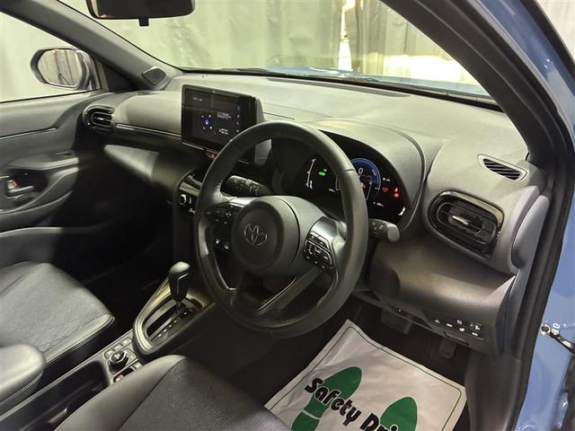 ヤリスクロス ハイブリッドＺ　４ＷＤ　メモリーナビ　バックカメラ　衝突被害軽減システム　ＥＴＣ　ＬＥＤヘッドランプ（10枚目）