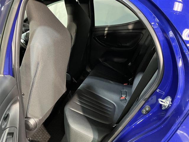 ヤリス Ｇ　４ＷＤ　フルセグ　メモリーナビ　ミュージックプレイヤー接続可　バックカメラ　衝突被害軽減システム　ＥＴＣ（9枚目）